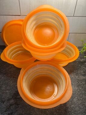 Set of 5 Vintage Tupperware Orange Collapsible Bowls with Lids. Camping!